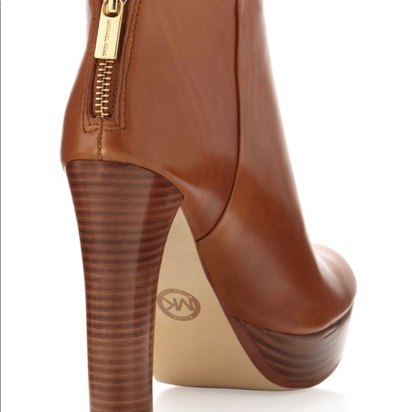 Michael Kors genuine leather bootees - Picture 2 of 5